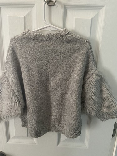 Cat & Jack Faux Fur Grey Sweater Girls Size 4T Cotton Blend Knit EUC - Picture 2 of 11