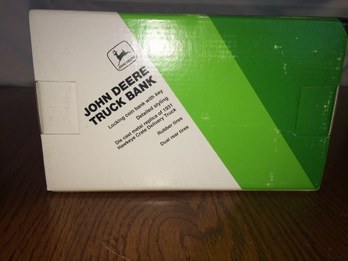 Ertl 1931 Hawkeye Crate Delivery Truck Bank John Deere 1/34 - Picture 4 of 5