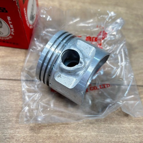 Honda OEM NOS STANDARD SIZE PISTON / 13101-323-000 / CB500 - Picture 4 of 4