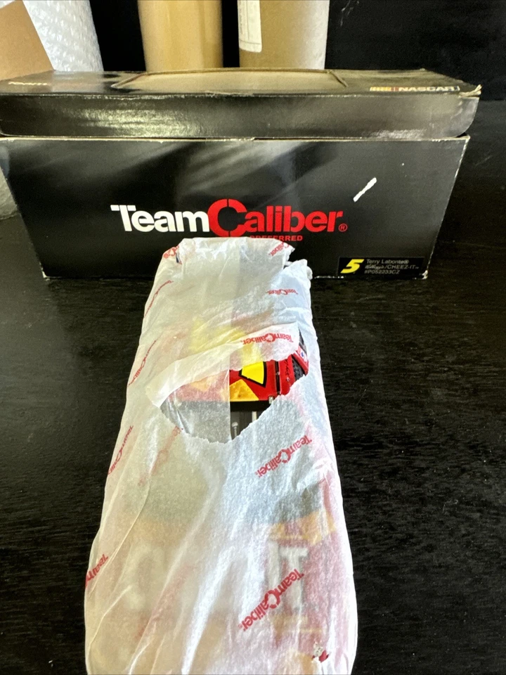 Terry Labonte #5 Team Caliber 2002 Kellogg's Cheez-It Monte Carlo 1:24 LE 2340 Foto 4 de 4