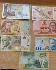 Lots De 7 Billets De Banque Du Monde