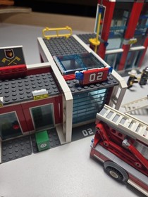 LEGO CITY: Fire Station (7208)