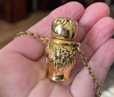 Vintage Max Factor Ornate Perfume Urn Necklace, Grimness s, 30 , Hollywood