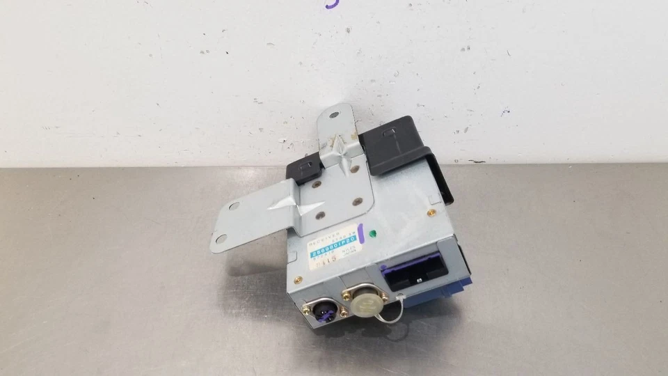 89 CONTROL COMUNICACIÓN DIRECCIÓN AUDIO NISSAN 300ZX Z31 2569801P20 Foto 3 de 4