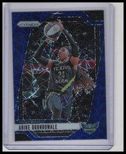 2024 Panini Prizm WNBA #28 Arike Ogunbowale Blue Velocity Prizms