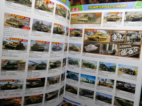 LOTTO NUOVO PANZER : 1 KIT DRAGON SCALA 1/35 + 3 PENNELLI ITALERI + CATALOGO - Foto 19 di 24