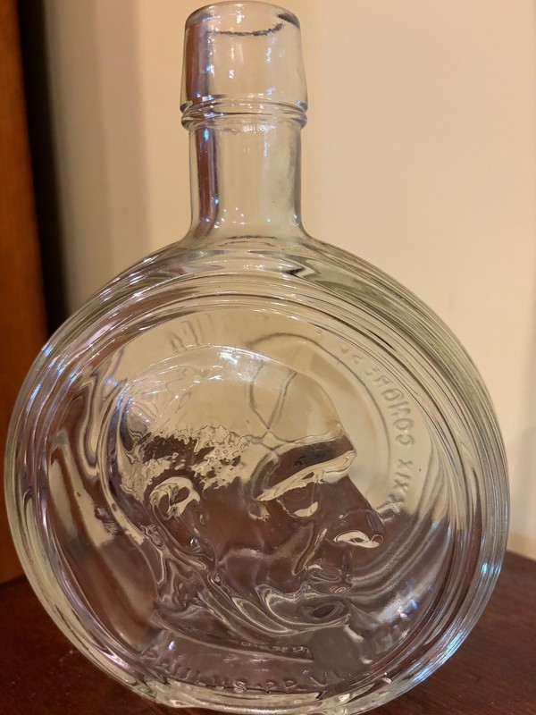 Pope Paulas PP VI Bogota Columbia Wheaton glass bottle
