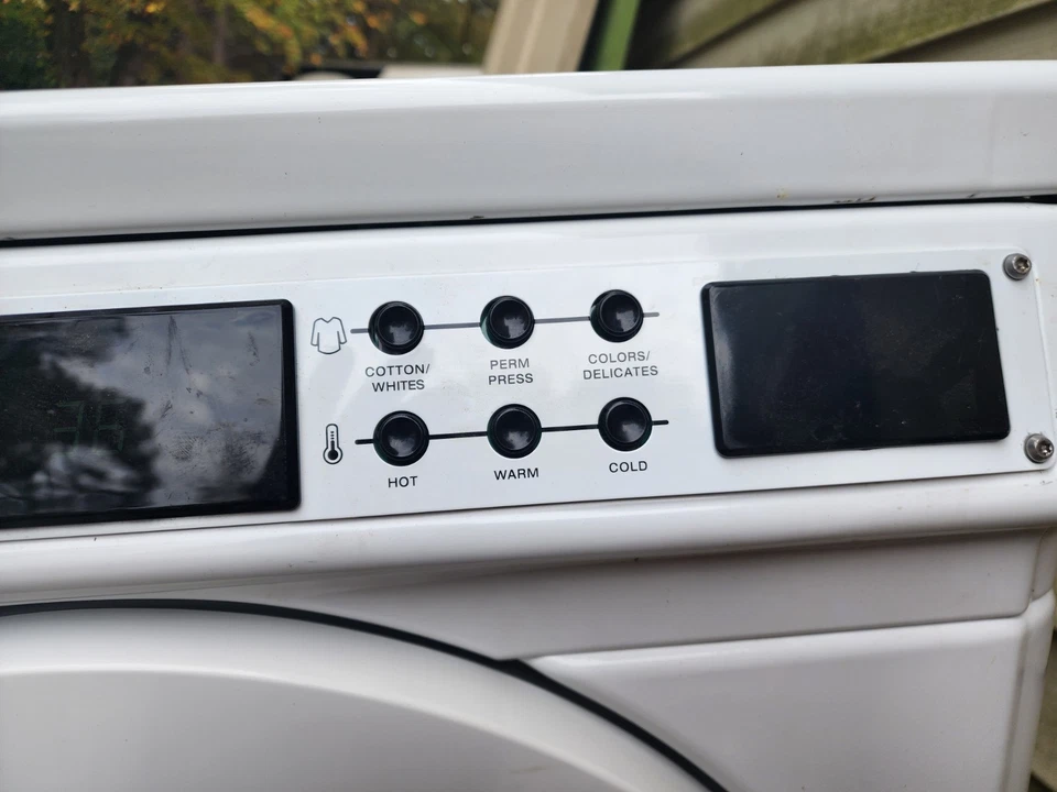 Lavadora de servicio comercial carga frontal Foto 3 de 4