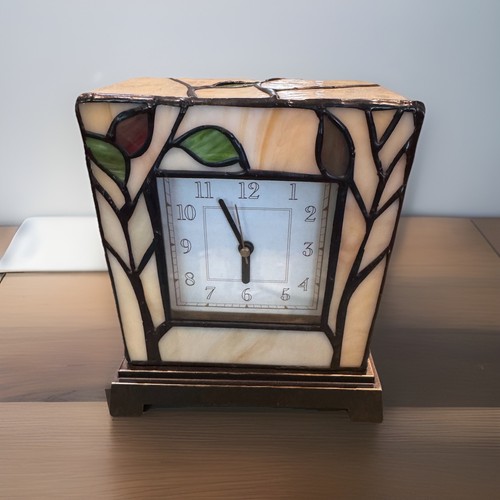 Stained Glass 8" Table Top or Mantle Clock Lamp Good working condition - Picture 3 of 7