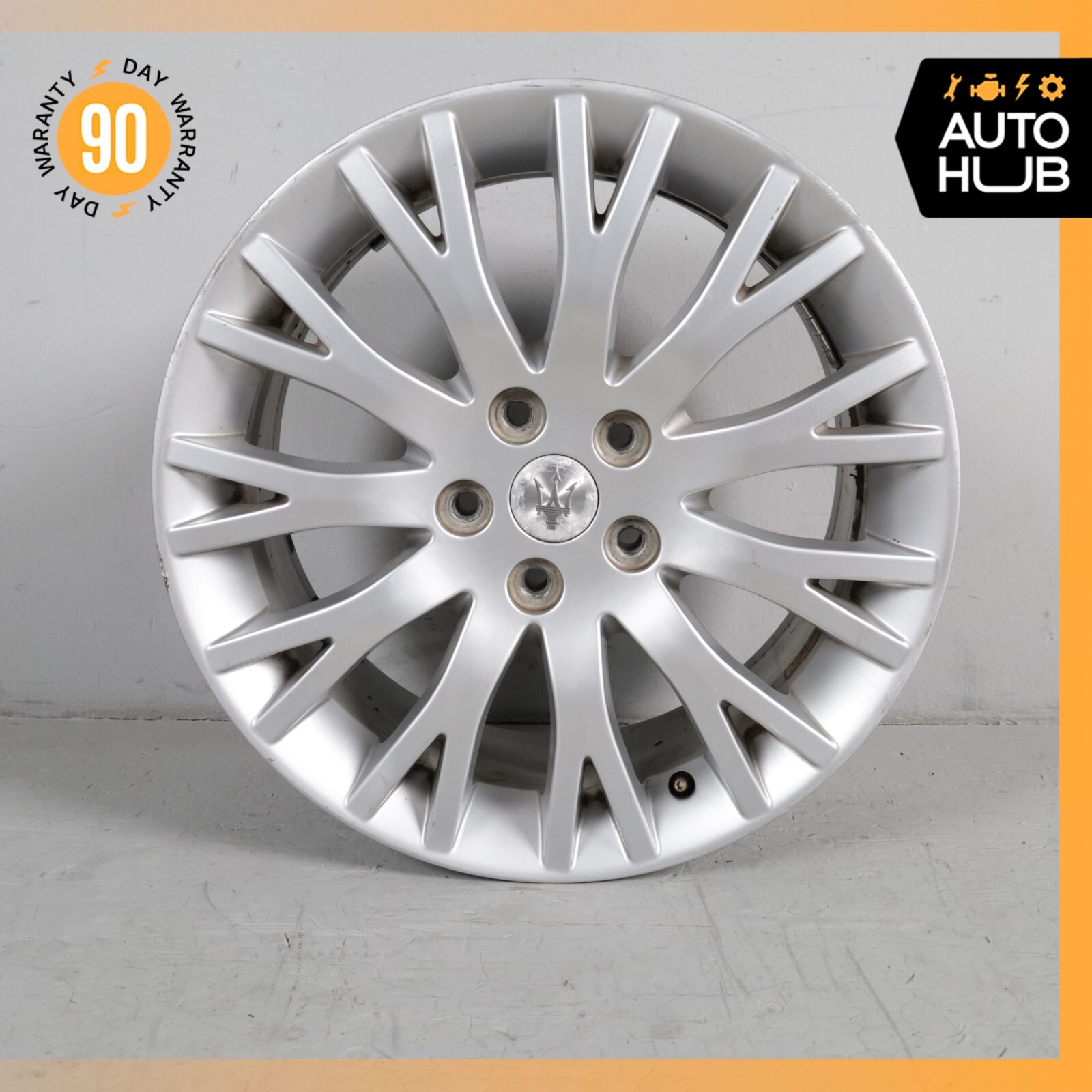 Maserati Quattroporte M139 8.5 x 18 18" Front Wheel Rim Silver 237493 OEM