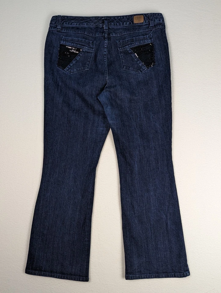 Женские джинсы American Rag 18 Dark Wash Bootcut Высокая талия Карманы с блестками - Изображение 2 из 4