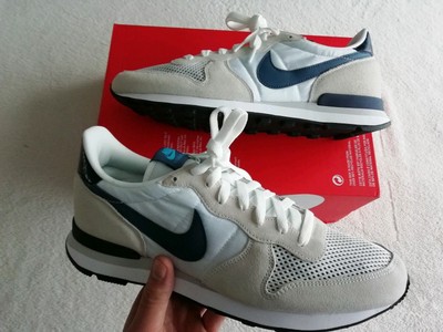 nike internationalist mens size 10