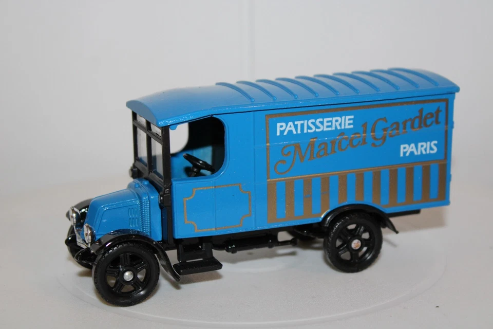 Corgi Classics 1985 #C824 1926 Renault Van "Marcel Gardet"  Limited Ed 1:50s - Image 2 of 4