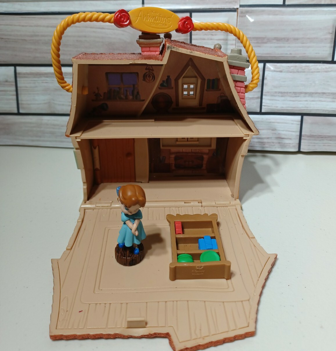 Picture 1 of 5