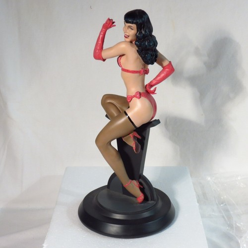 Estatua de 14" de la chica de nuestros sueños BETTIE PAGE edición limitada #'d Dark Horse Dave Stevens - Imagen 9 de 12