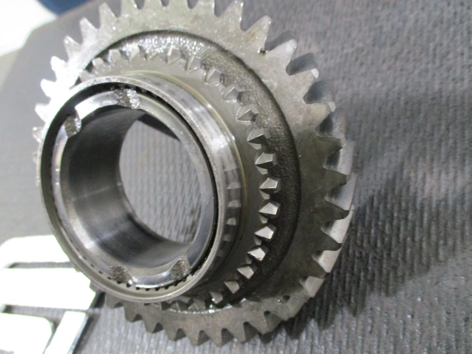 2003 Toyota MR2 Spyder - 1ZZFE - Contraeixo - 1ª segunda marcha (relação 3.166) - Imagem 4 de 4