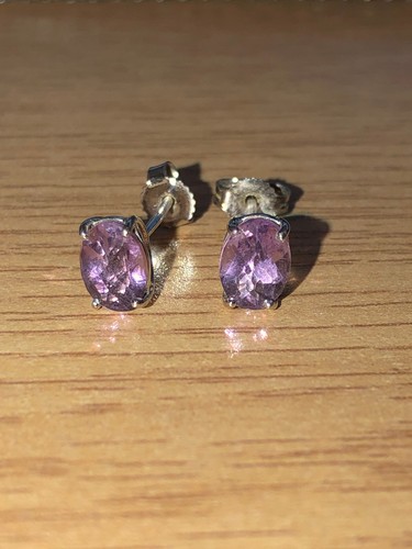 Vintage Hallmarked 9ct White Gold with Solitaire Amethyst Stud Earrings - Picture 9 of 15