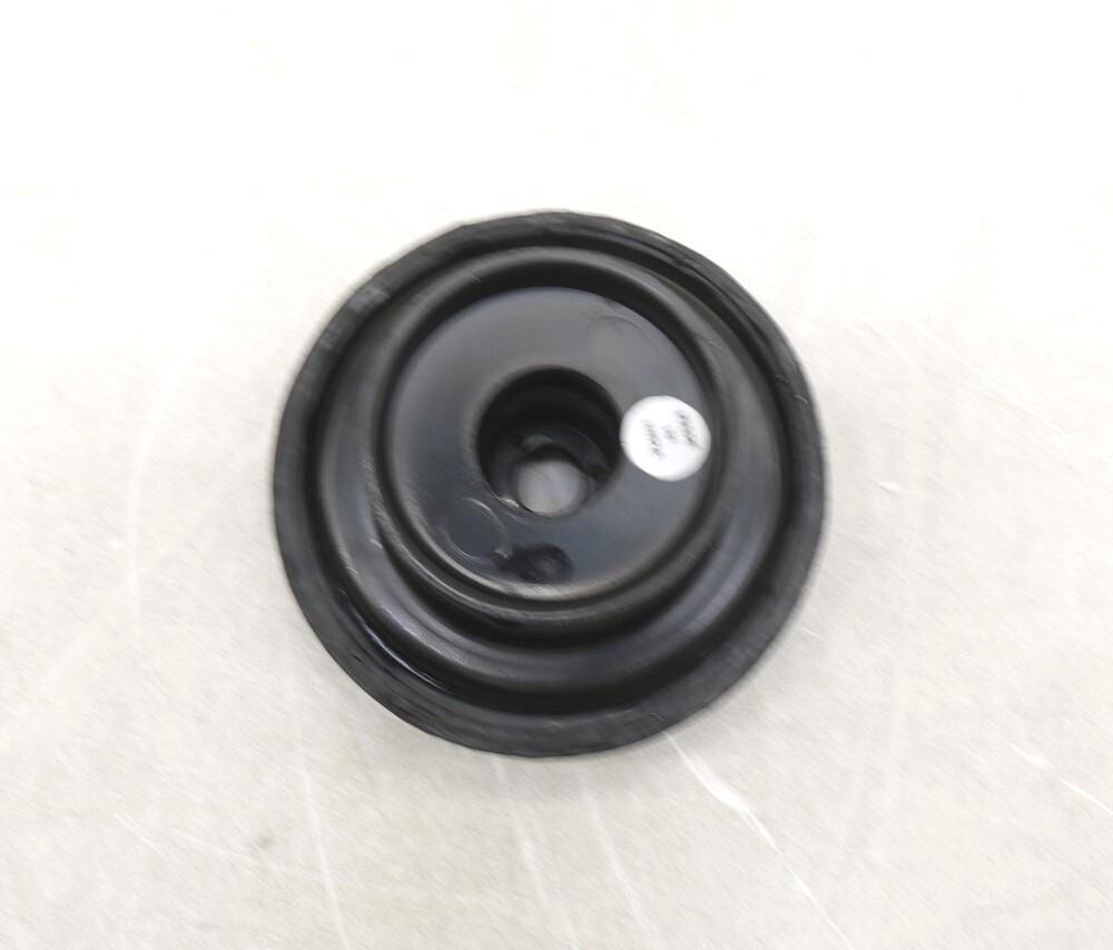 NEW OEM GM Suspension Strut Mount Front 42725624 Sonic 2012