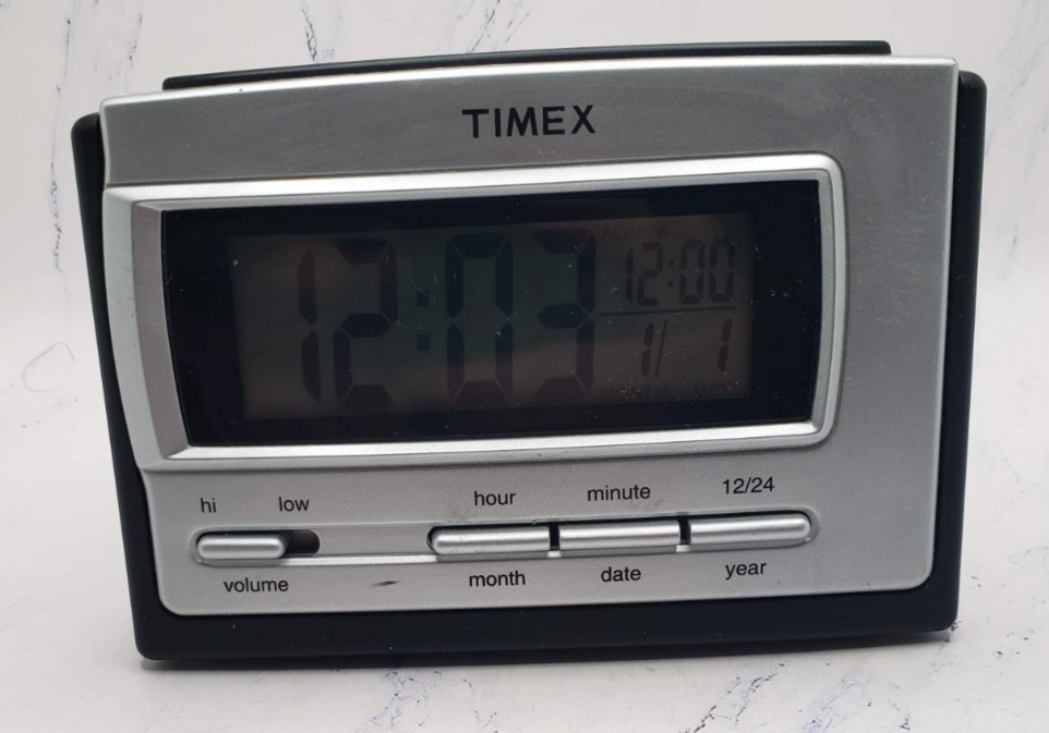 Timex Travel Alarm Clock with Indiglo Night Light Model TO14A