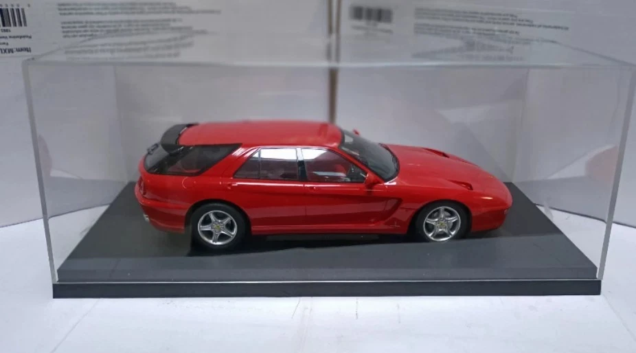 MATRIX 1/18 Ferrari 456 Pininfarina Venice Shooting Brake 1993 RED - Immagine 2 di 4