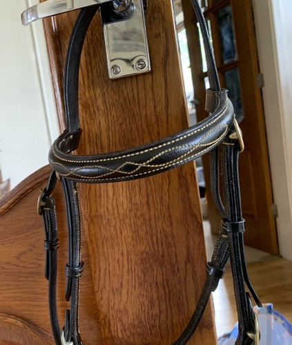 Black Leather Cob Size In Hand /Show Bridle - Picture 4 of 8