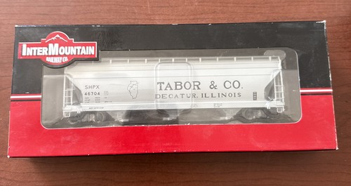 InterMountain 47081-04 Tabor & Co. 4650 Cu. Coche tolva de 3 bahías Ft. #46704 | Condition: New