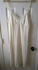 Full Slip Vanity Fair Vintage Nylon Size 36 Ivory