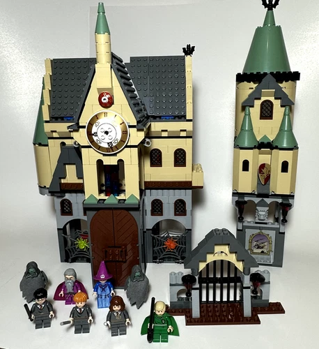 LEGO Harry Potter (2001, 2002, 2003, 2004) 4757: Hogwarts Castle + 100%