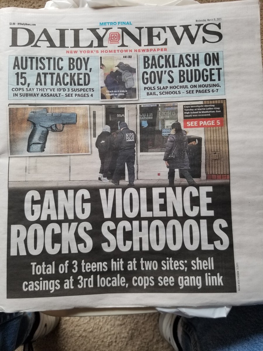 ＴＨＥ　ＮＥＷＳＰＡＰＥＲ　ＬＩＶＥ　２０１４ [DVD] qqffhab NEW YORK DAILY NEWS NEWSPAPER GANG VIOLENCE / IN THE RIGHT