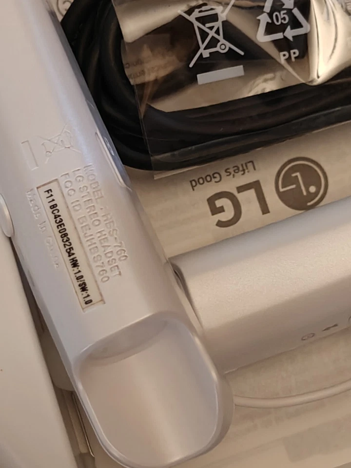 LG Tone Pro LBT760 Premium Wireless Stereo Headset In Original WHITE - Image 4 of 4