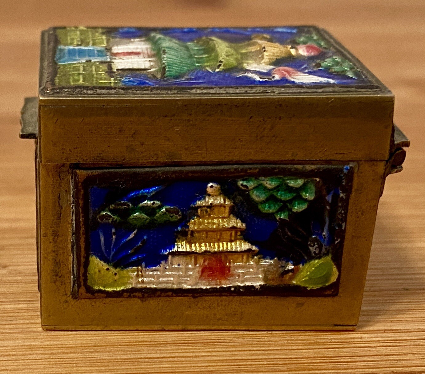 Picture 3 of 9
