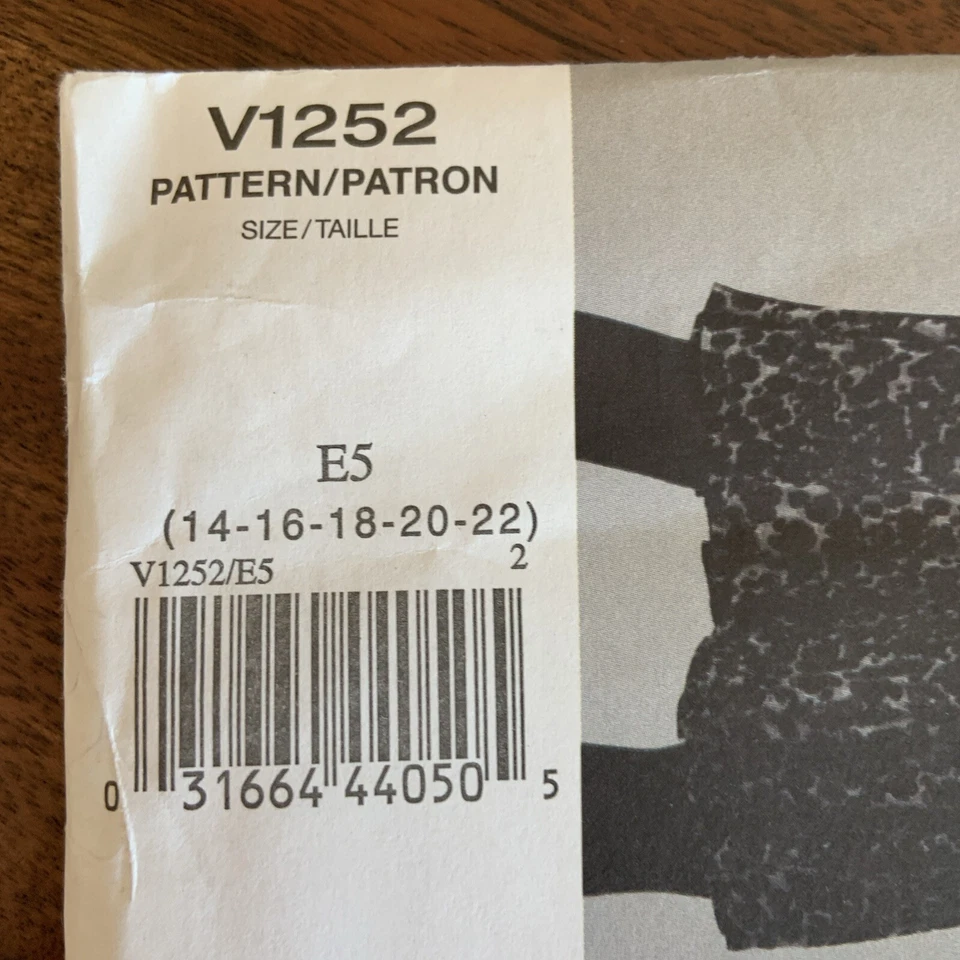 Tracy Reese Vogue American Designer Sewing Patterns V1252 or V1190 - Image 3 of 4