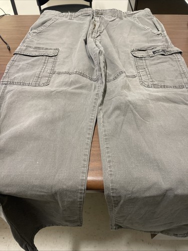 (3) NICE! WRANGLER. Cargo Pants Mens 36X32 Utility Relaxed Fit. SHIPS FAST! - Picture 5 of 11