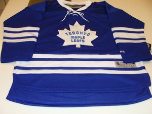 leafs alternate jersey