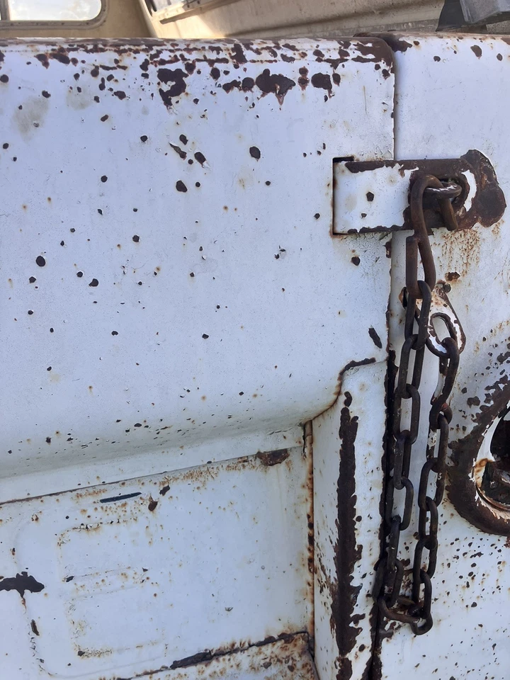 Camioneta pickup Dodge D100-D200-D300 1961-65 puerta trasera puerta trasera bonita y sólida Foto 2 de 4