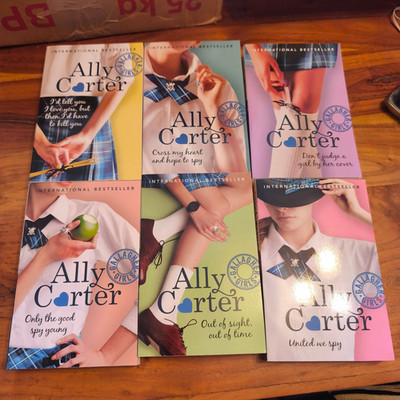 THE COMPLETE GALLAGHER GIRLS Books 1-6 ALLY CARTER BUNDLE Paperback Books
