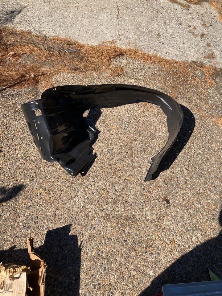 fender liner tire well guard for driver side front left 2008-2010 Honda Odyssey - Image 2 of 2