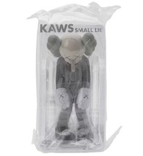 Preços baixos em KAWS KAWS Companion 1:6 figuras de ação de vinil