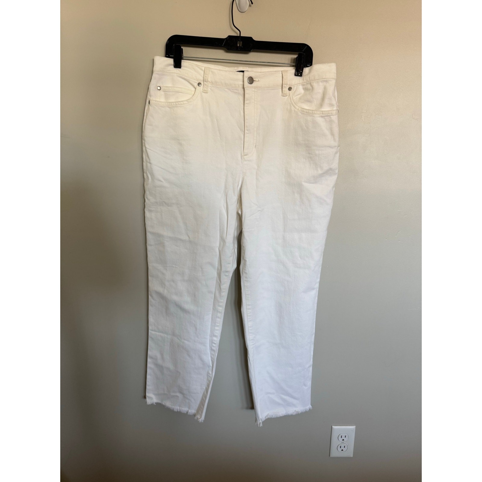 NWOT Eileen Fisher Organic Cotton Denim Straight Jean in Off-White SZ L