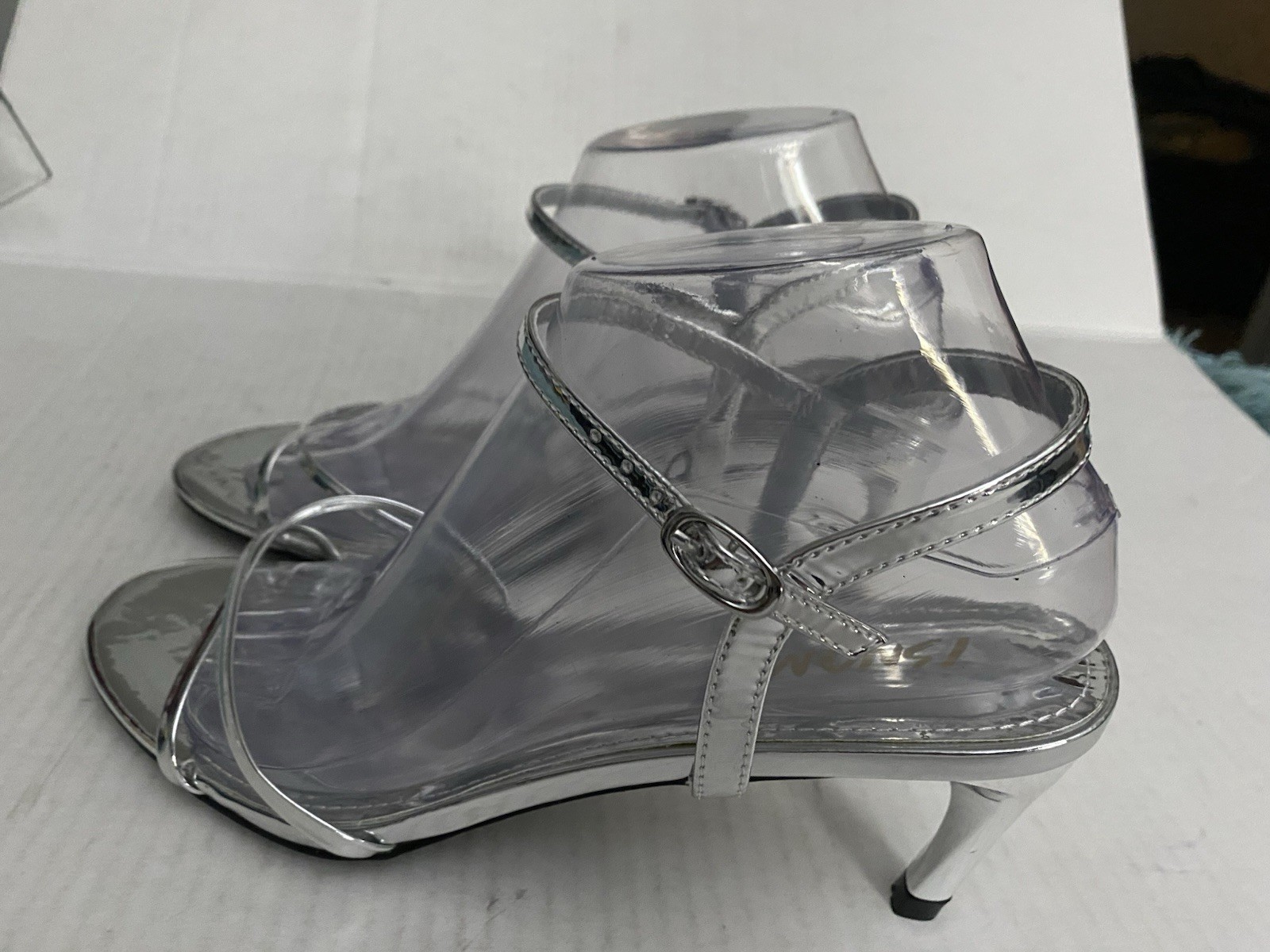 APL ISNOM Tacchi Donna Argento con Cinturino Taglia 9 Difetti Macchie di Peeling