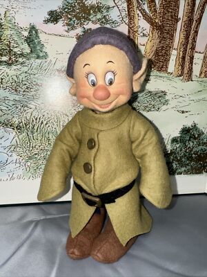 R. John Wright Dopey doll