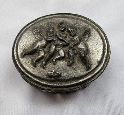 Rare Find & Condition! Vintage 'The Bucklers' Pewter Velvet Lined Box Cherubs