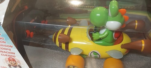 Carrera~RC Mario Kart Bumble V- Yoshi 2.4 GHz, Radio Remote Car, 2020~NIB - Picture 3 of 14