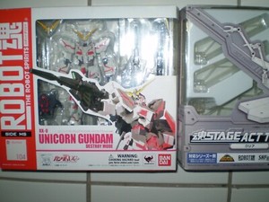 ROBOT SPIRITS SIDE MS RX-0 Unicorn Gundam Destroy Mode BANDAI