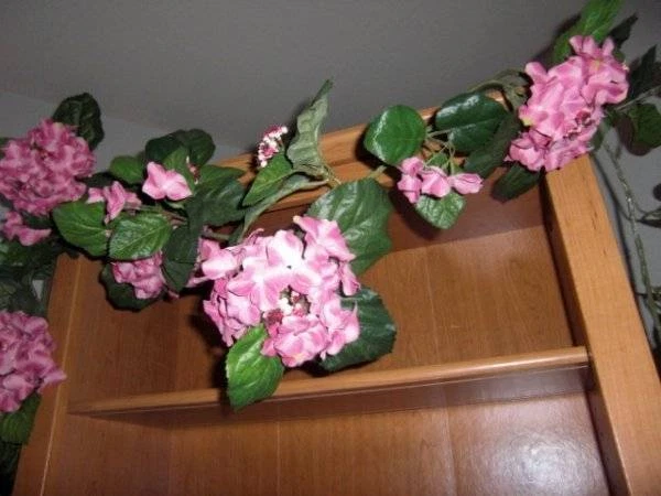 Preciosa vid de crisantemo con flores de seda de 12' de largo Foto 2 de 4