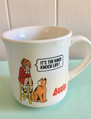 Little Orphan Annie Cup Mug It S The Hard Knock Life Applause Vintage 19 Ebay