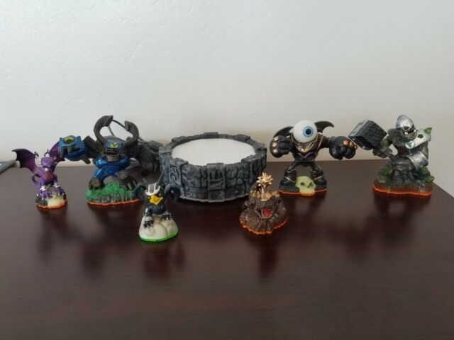 Skylander Figures + Base Bundle | eBay