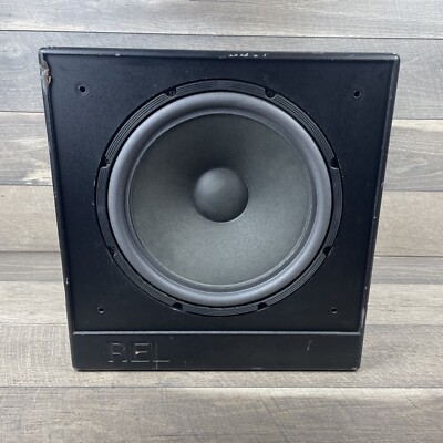 REL Q100E SUBWOOFER  See Pictures  