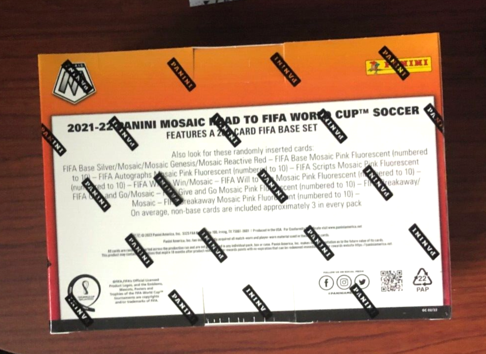2021-22 Panini Mosaic Road to FIFA World Cup Qatar Soccer Mega Box