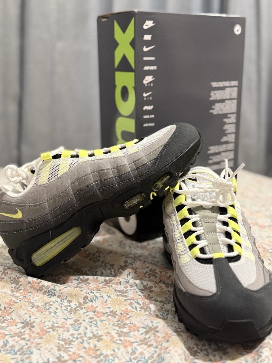 Nike Air Max 95 OG Big Bubble NEON Women's size 10 Men’s 8.5 -Brand NEW with Box — product photo 17 of 19